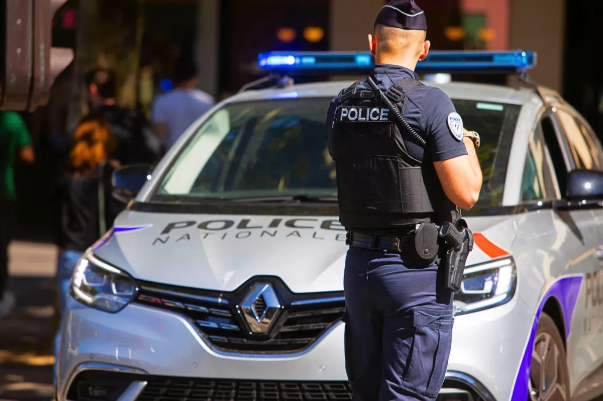 Bébé décédé en Loire-Atlantique : une famille déjà sous surveillance judiciaire ignorait les avertissements.