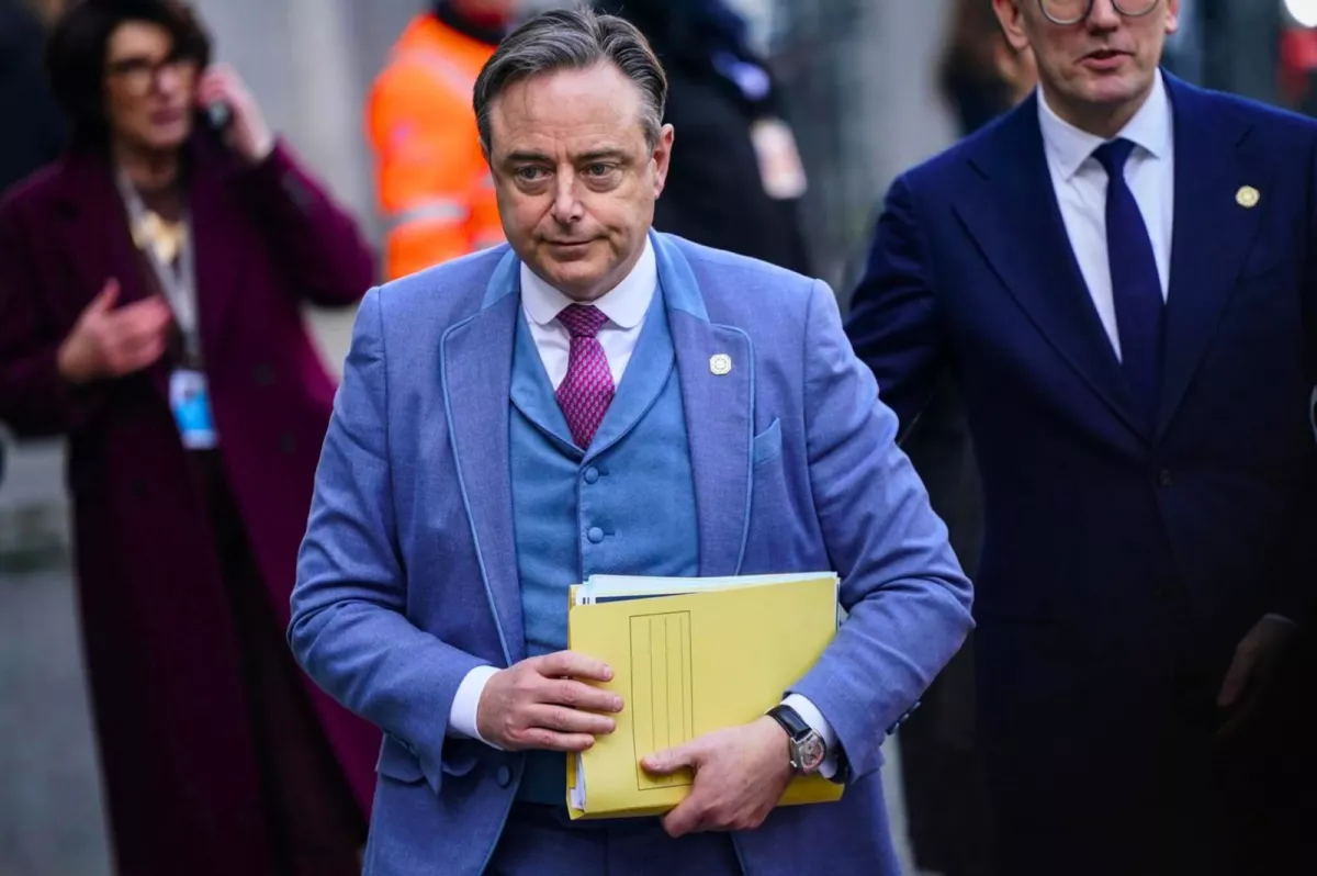 Projet d’attentat au drone contre le Premier ministre belge : trois suspects arrêtés à Anvers.