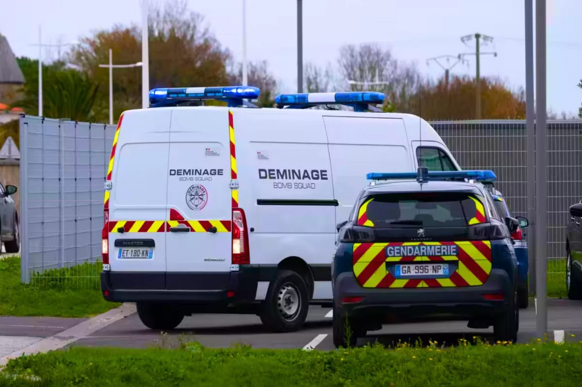 Oléron : un conducteur fonce 35 minutes sur cyclistes et joggeurs, 5 blessés graves, enquête criminelle.