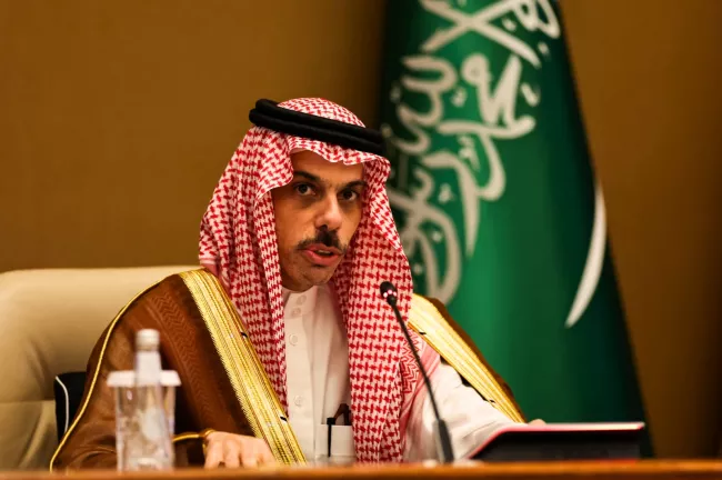 L’Arabie saoudite exhorte tous les pays à suivre la France et reconnaître l’État palestinien pour la paix.
