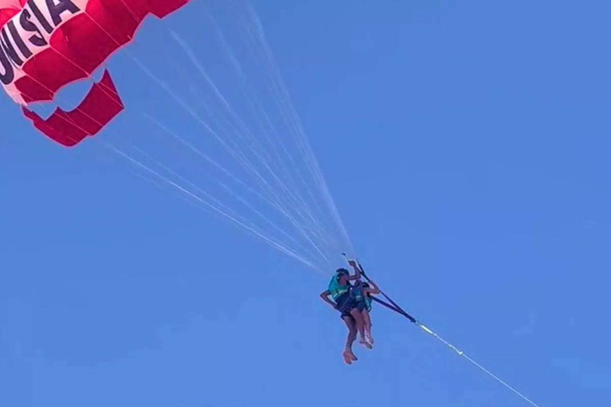 Une touriste britannique agressée sexuellement dans les airs en Tunisie pendant une session de parachute ascensionnel.