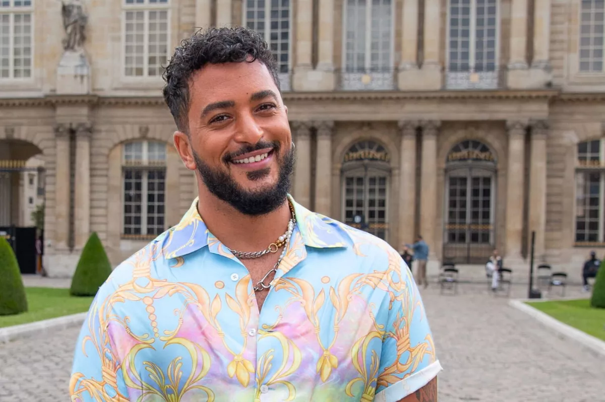 Le chanteur Slimane, condamné à une amende de 10 000€ pour harcèlement sexuel.  