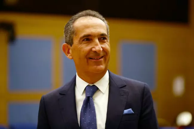 SFR : Comment Patrick Drahi a fait disparaître 8.6 milliards d’euros et quel avenir pour l’opérateur téléphonique ?