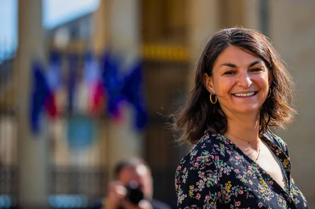 Aurélie Trouvé déclenche une tempête politique : la colère des Français explose contre Macron !
