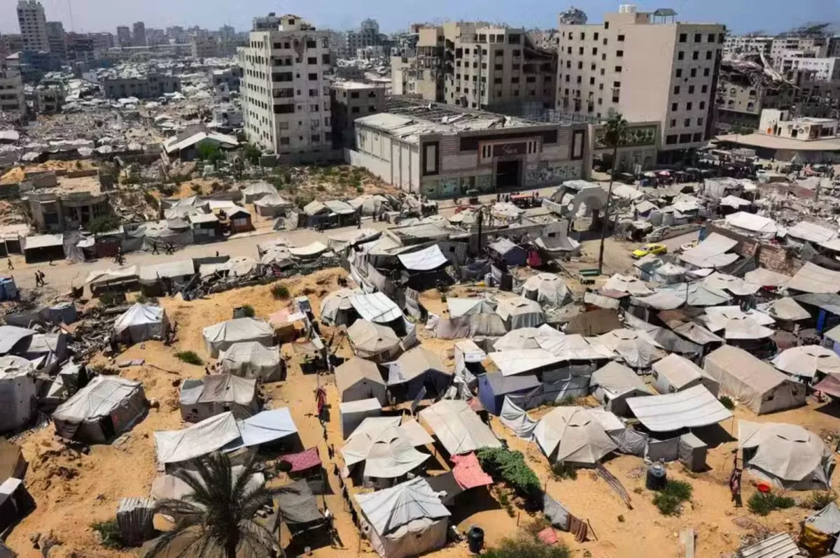 Accord Israël-Hamas accepté : cessez-le-feu à Gaza et échange d’otages contre 2 000 détenus palestiniens.
