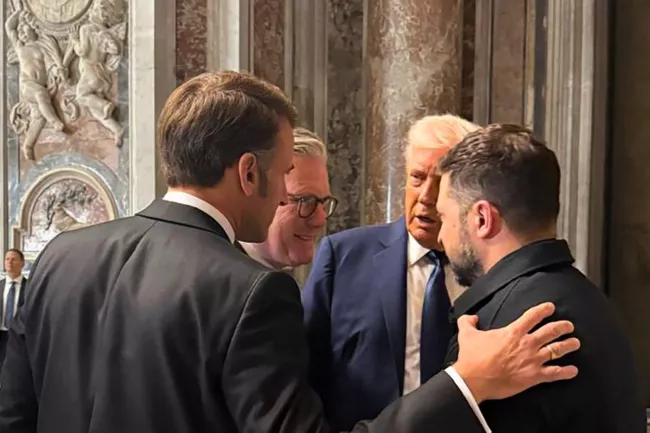 Le grand sommet Trump-Zelensky à Washington en présence des dirigeants européens.
