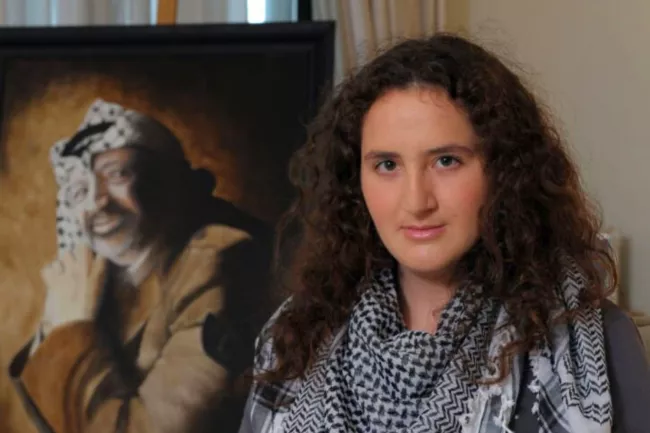 Zahwa Arafat, la fille de Yasser Arafat, entre héritage, rumeurs et réalité, Israël l’accuse.