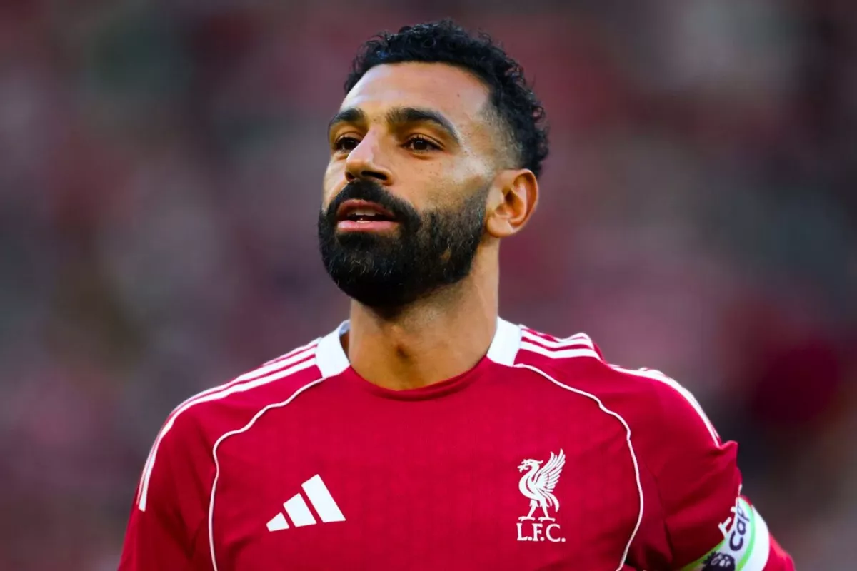 Mohamed Salah interpelle l’UEFA, exigeant la vérité sur la mort du “Pelé palestinien” dans le contexte du génocide à Gaza.