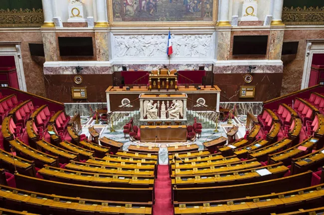 Dissolution de l’Assemblée nationale ce soir : que se passe-t-il concrètement ? 