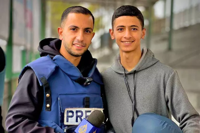 4 journalistes d’Al-Jazeera tués dans une frappe israélienne près de l’hôpital Al-Shifa de Gaza City.