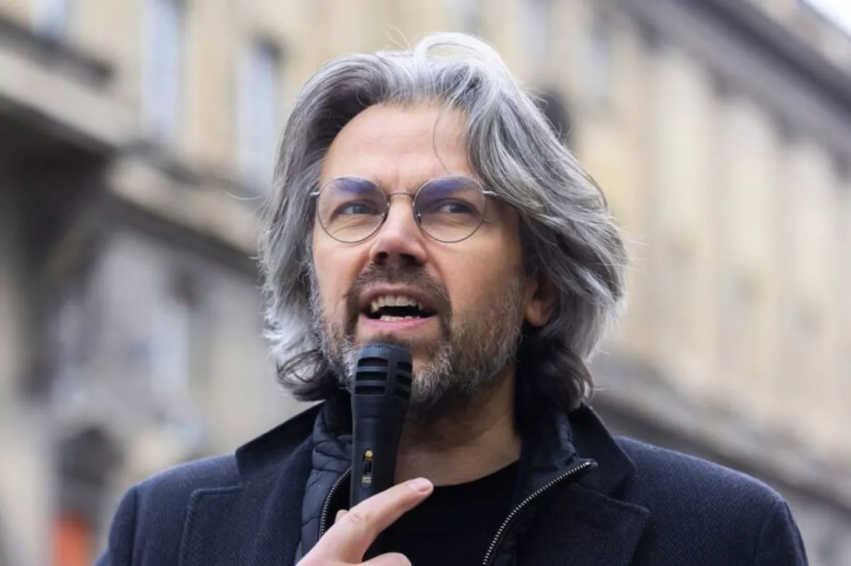 Aymeric Caron, député de « Révolution écologique pour le vivant », souhaite instaurer la semaine de 15 heures.