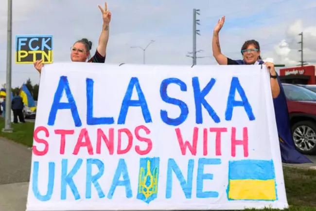 Des rassemblements en Alaska pour condamner la rencontre entre Trump et Poutine.