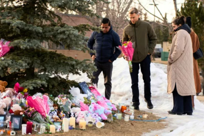  Le Canada en deuil après une rare tuerie qui a fait neuf morts et profondément choqué la nation.