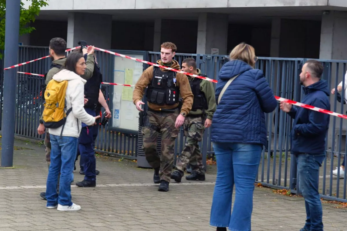 Enseignante agressée à Benfeld : panique et traumatisme au collège Robert Schuman.