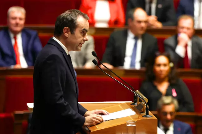 Budget d’austerité 2026 : le gouvernement Lecornu échappe à la motion de censure de LFI à 19 voix près.