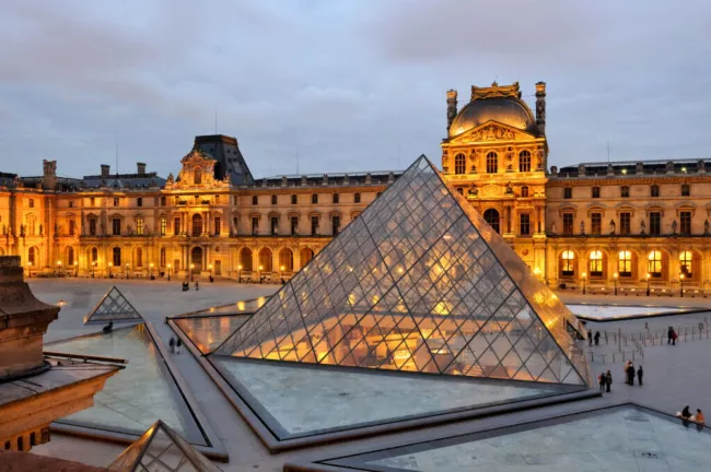 Deux suspects interpellés après le cambriolage spectaculaire du Louvre évalué à 88 millions d’euros.