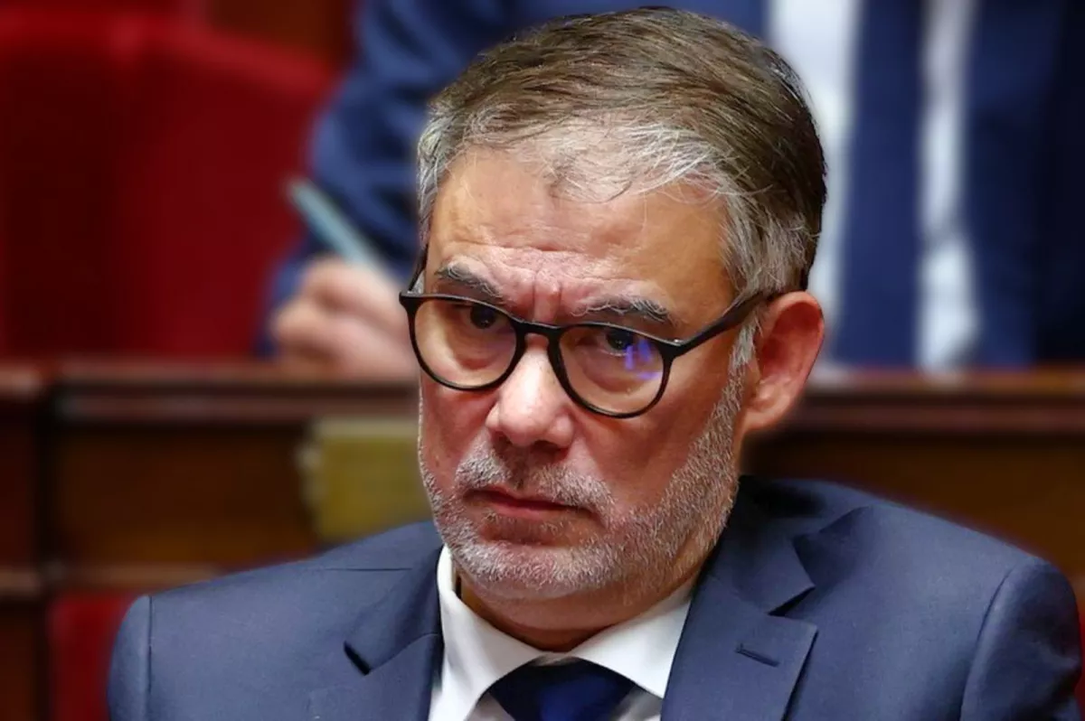 Les socialistes agitent la censure : l'échec programmé de la stratégie du gouvernement.