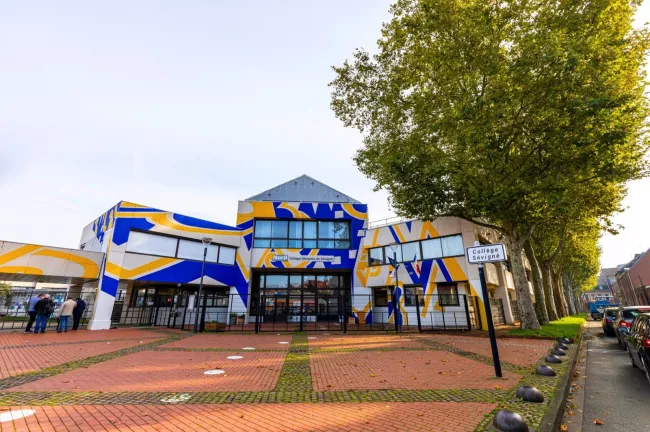 Roubaix : un élève menace son professeur avec un couteau. Il a été placé en garde à vue.